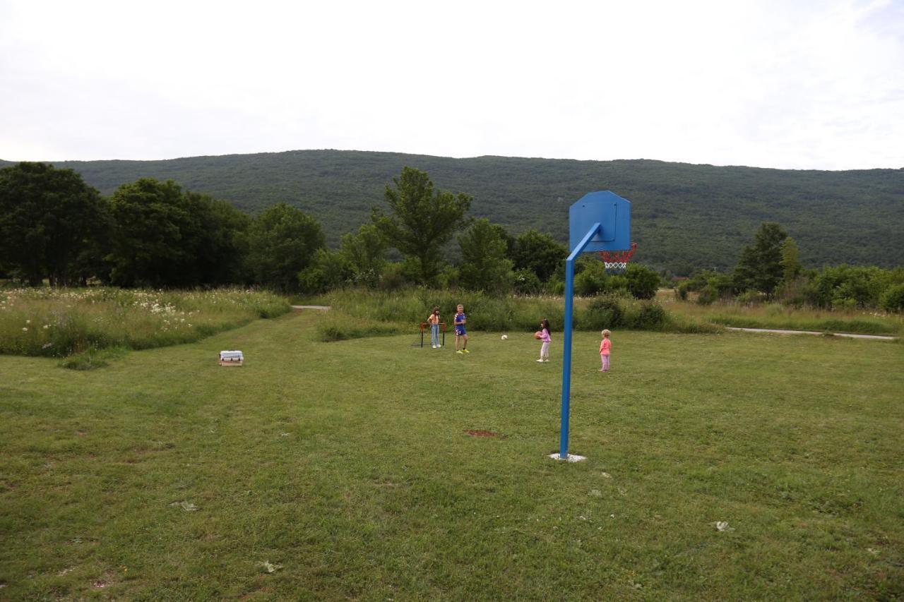 Gacka Valley Licko Lesce Экстерьер фото