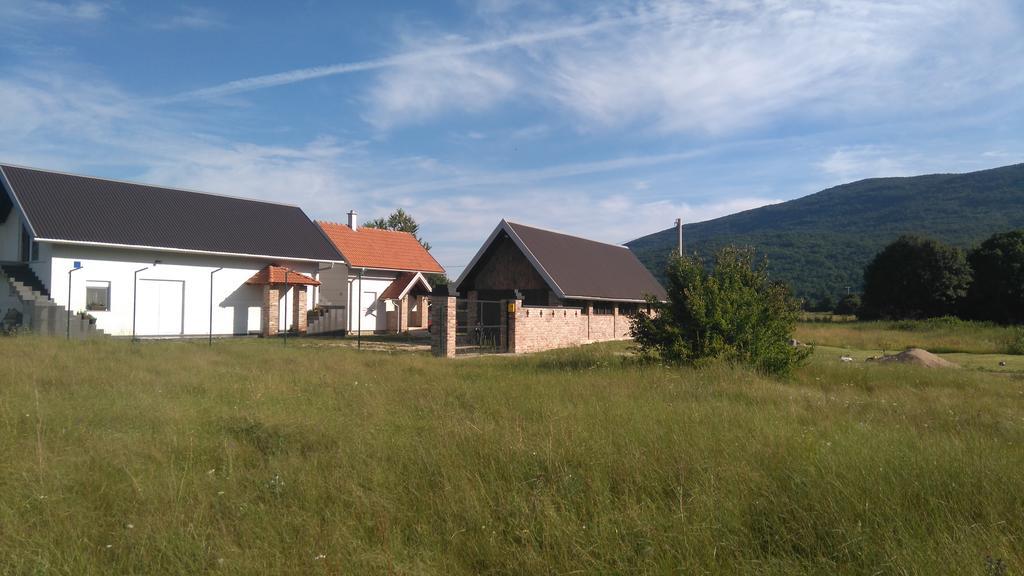 Gacka Valley Licko Lesce Экстерьер фото